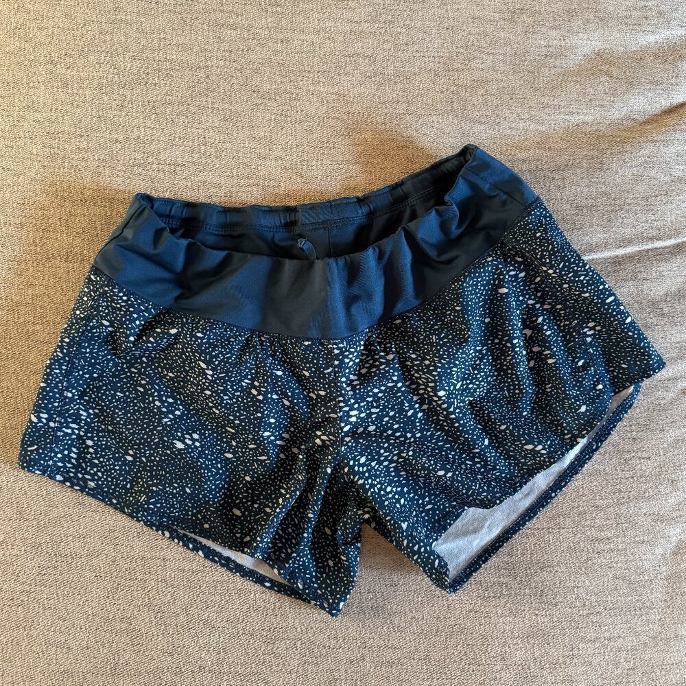 Oiselle Roga shorts size 6, blue pebble